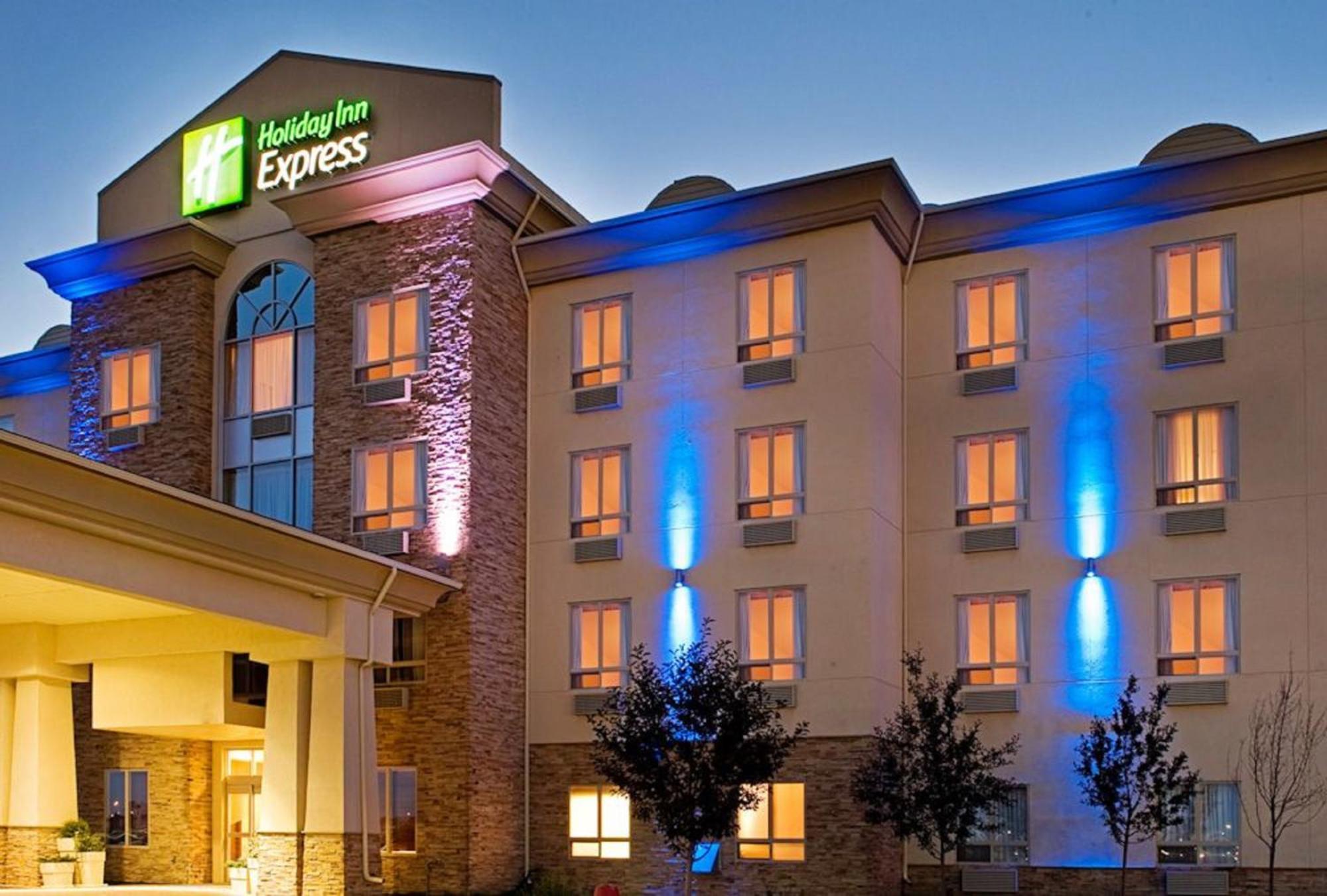 Fort St. John Holiday Inn Express Fort St John By Ihg מראה חיצוני תמונה