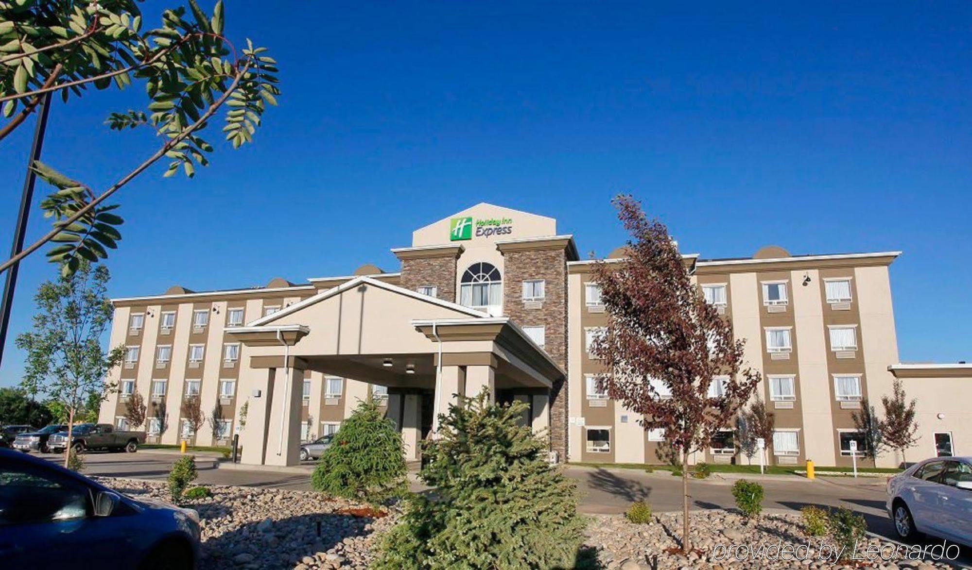 Fort St. John Holiday Inn Express Fort St John By Ihg מראה חיצוני תמונה