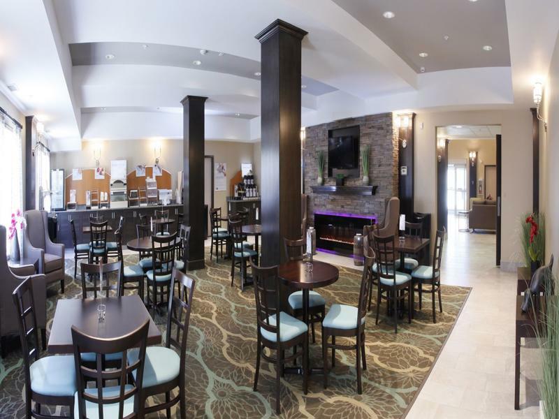 Fort St. John Holiday Inn Express Fort St John By Ihg מראה חיצוני תמונה